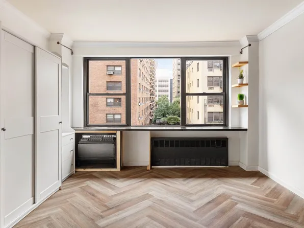 405 East 63rd Street image 1 of 7