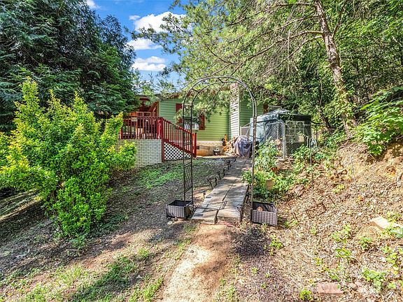 3rd image of 771 Bishop Ln #6