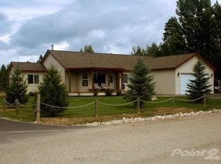 244 Krystal Loop Dr, Sagle, ID 83860