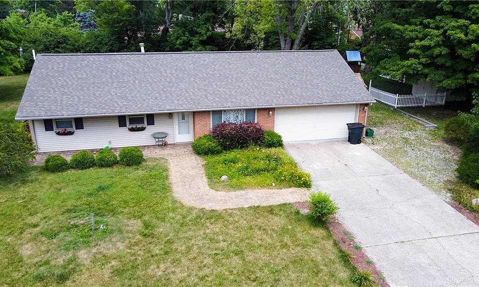 1st image of 481 Saddlewood Ave