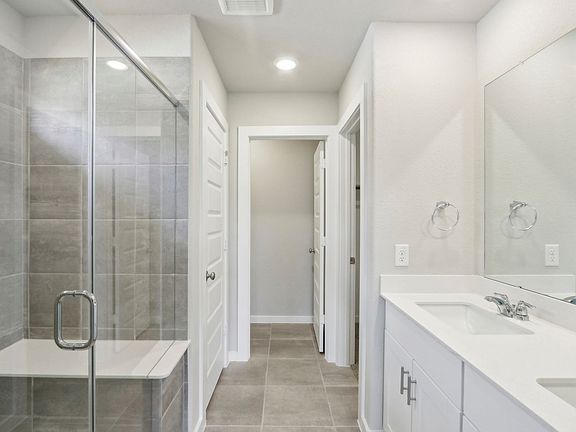 HOU_Webercrest _ Cascade_330_Bath1_5548MaddenLane.jpg