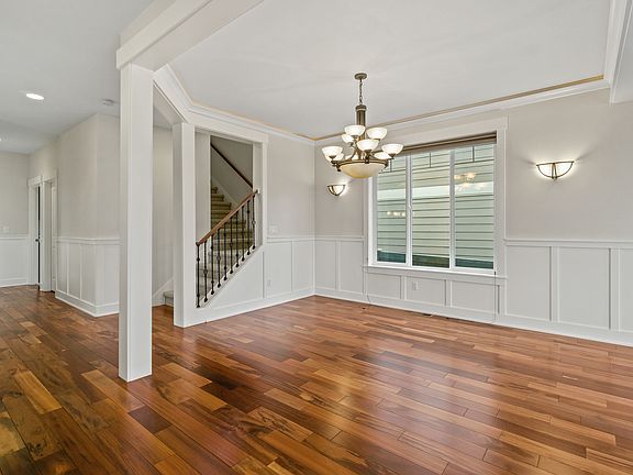 4th image of 11164 SE 66th Ct