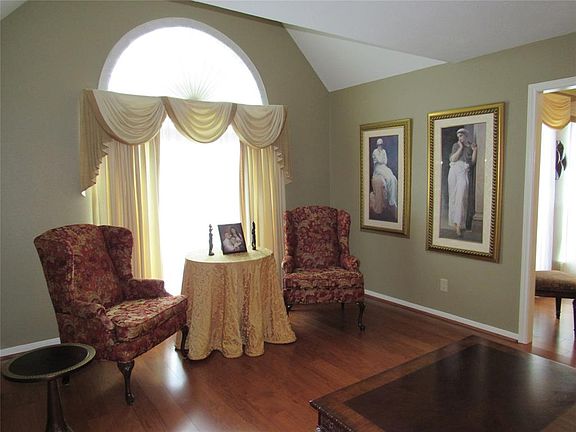 5th image of 10310 Minturn Ln