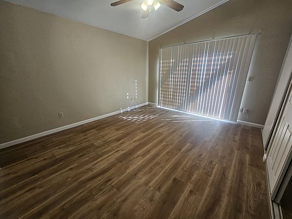 5th image of 2203 Greenfield Dr