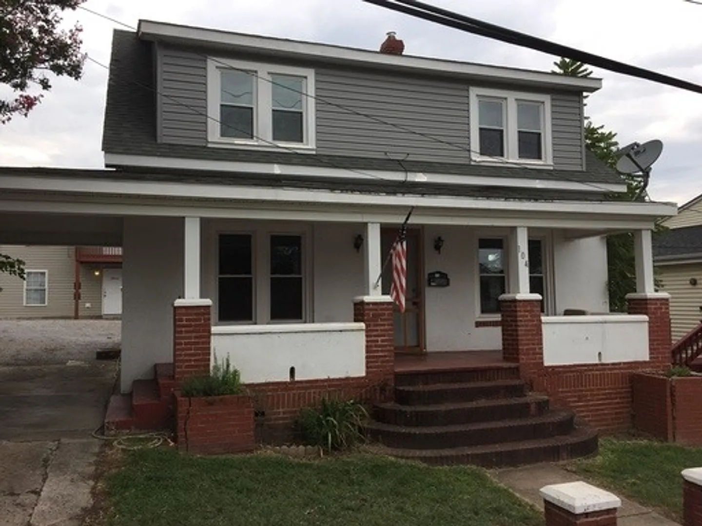 Radford, 4 BR / 3 BA, Available Sep. 25th — Photo 1
