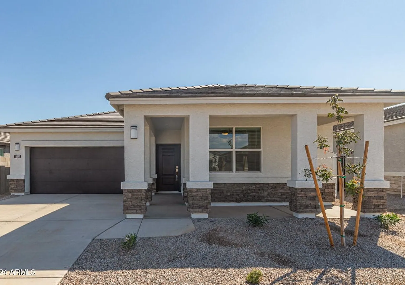 Gorgeous Brand New Home In Surprise!! — Photo 2