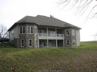 12 Birchway Dr, Chambersburg, PA 17202