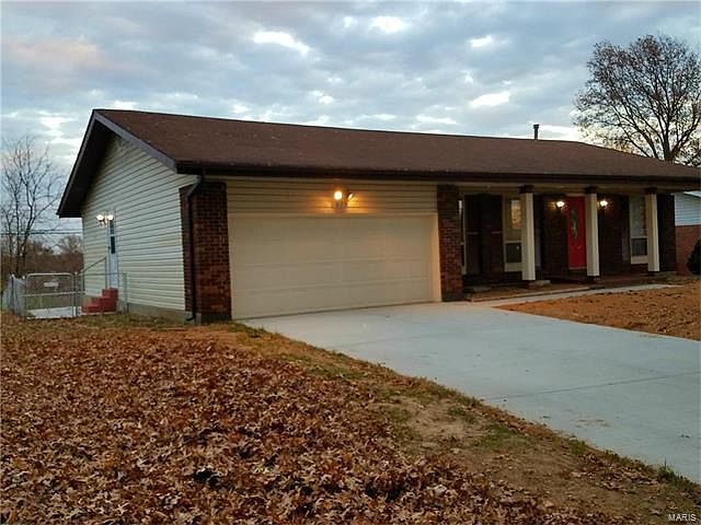 1st image of 1915 Elkins Dr