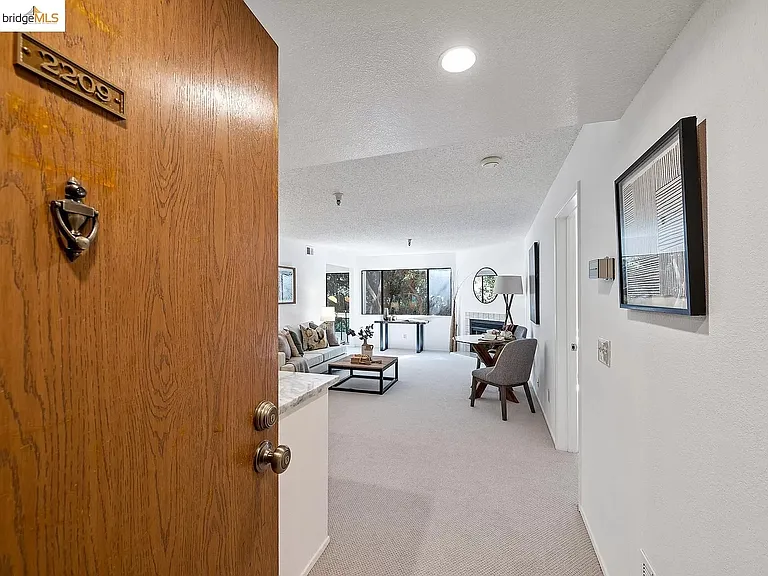545 Pierce St #2209 — Photo 4