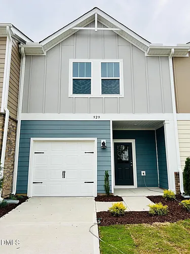 929 Field Ivy Dr Photo 1