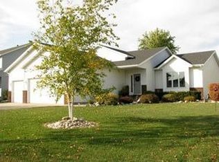 3225 45th Ave S, Fargo, ND 58104