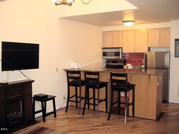 3rd image of 1000 SE Bay Blvd #444