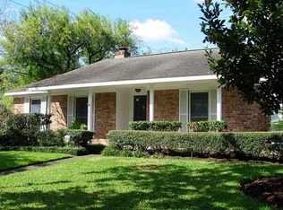 7738 Romney Rd, Houston, TX 77036