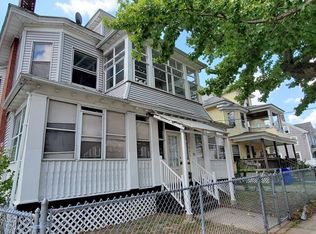 30 Lester St, Springfield, MA 01108