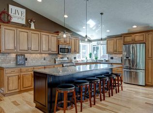 420 S Pershing St, Mount Angel, OR 97362