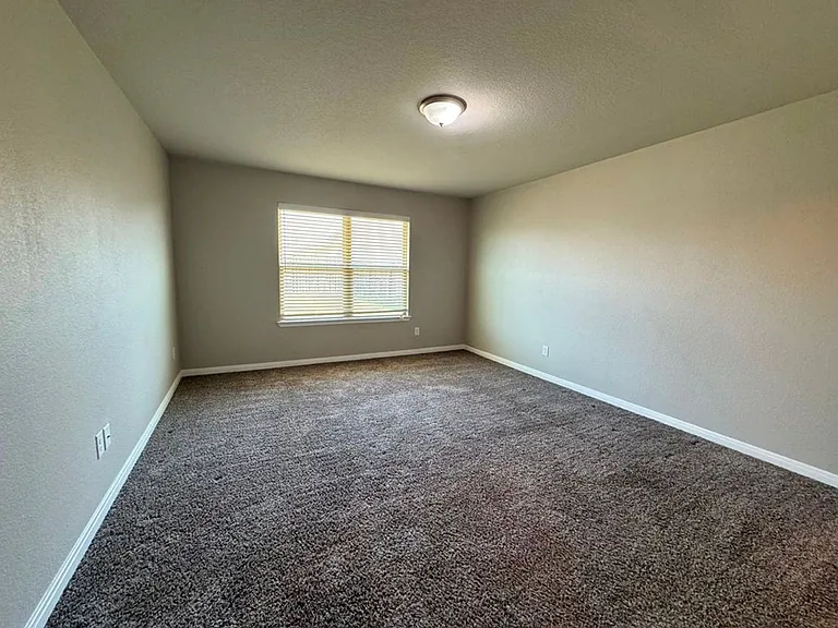 1908 Delano Dr — Photo 13