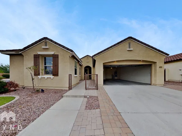 2816 E Russell St, Mesa, AZ 85213