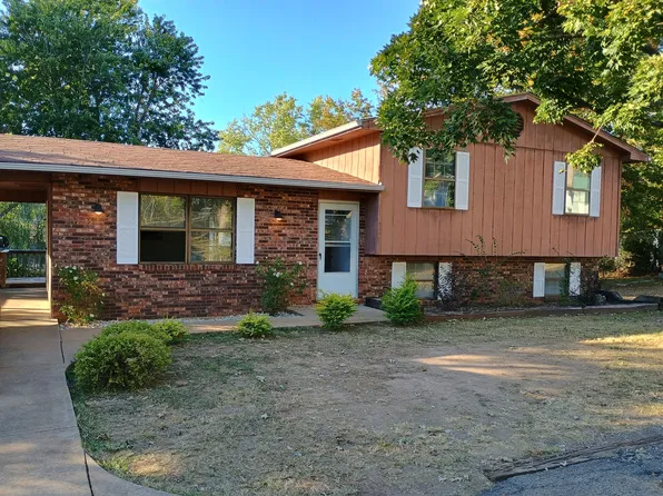 904 Dotson St, Potosi, MO 63664
