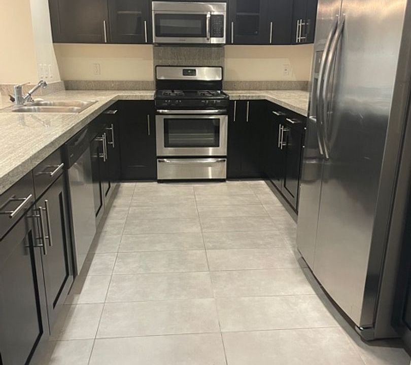1st image of 10625 Bloomfield St APT 102
