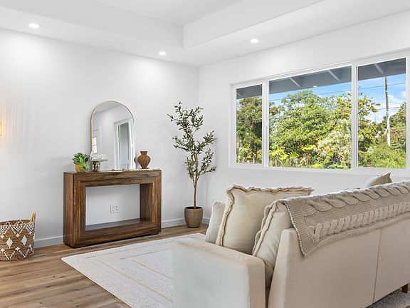 3rd image of 16-2142 Pukalani Dr