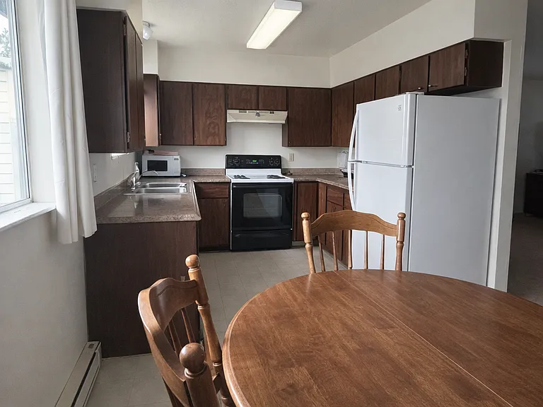 2708 N Depot St — Photo 2