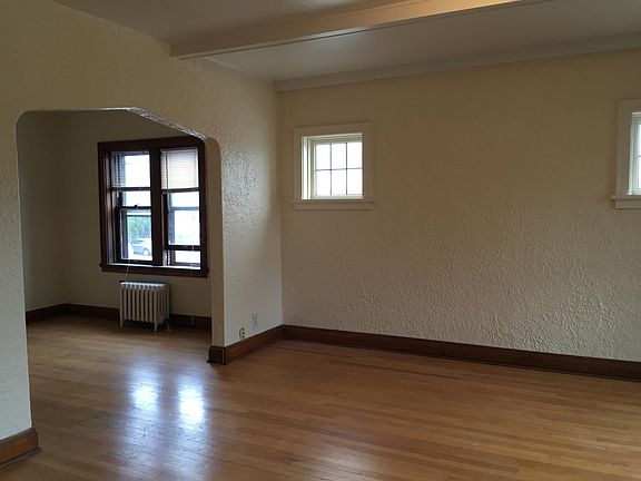 5th image of 4428 N Oakland Ave APT 8