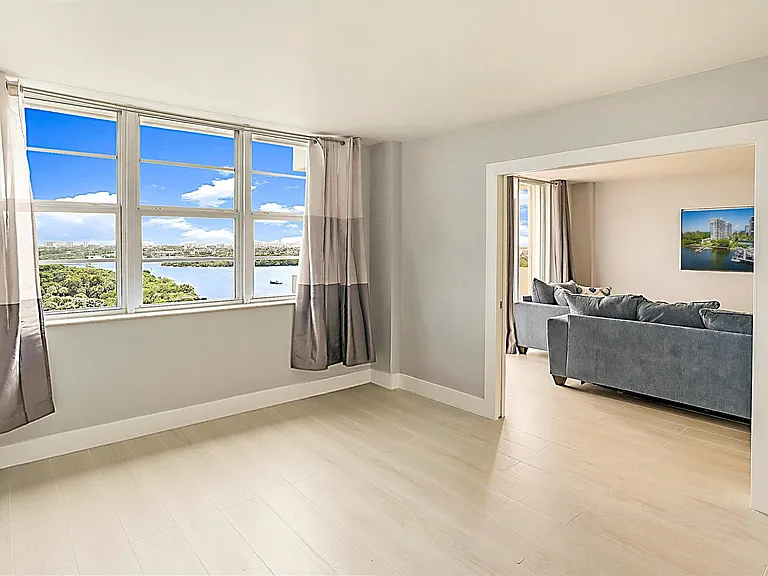 2121 N Ocean Blvd #1103W — Photo 9