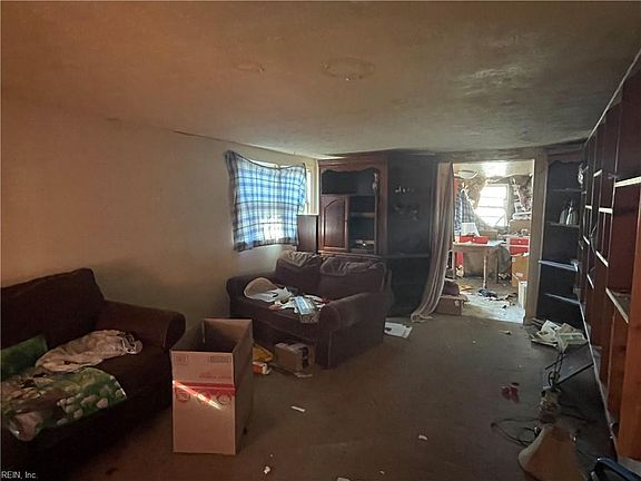 5th image of 573 Old Point Ave