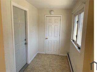 7 Brookdale St #2, Worcester, MA 01604