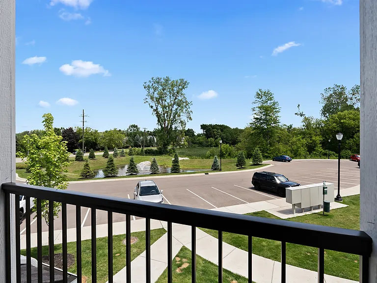 Westlake Place Apartments — Photo 8