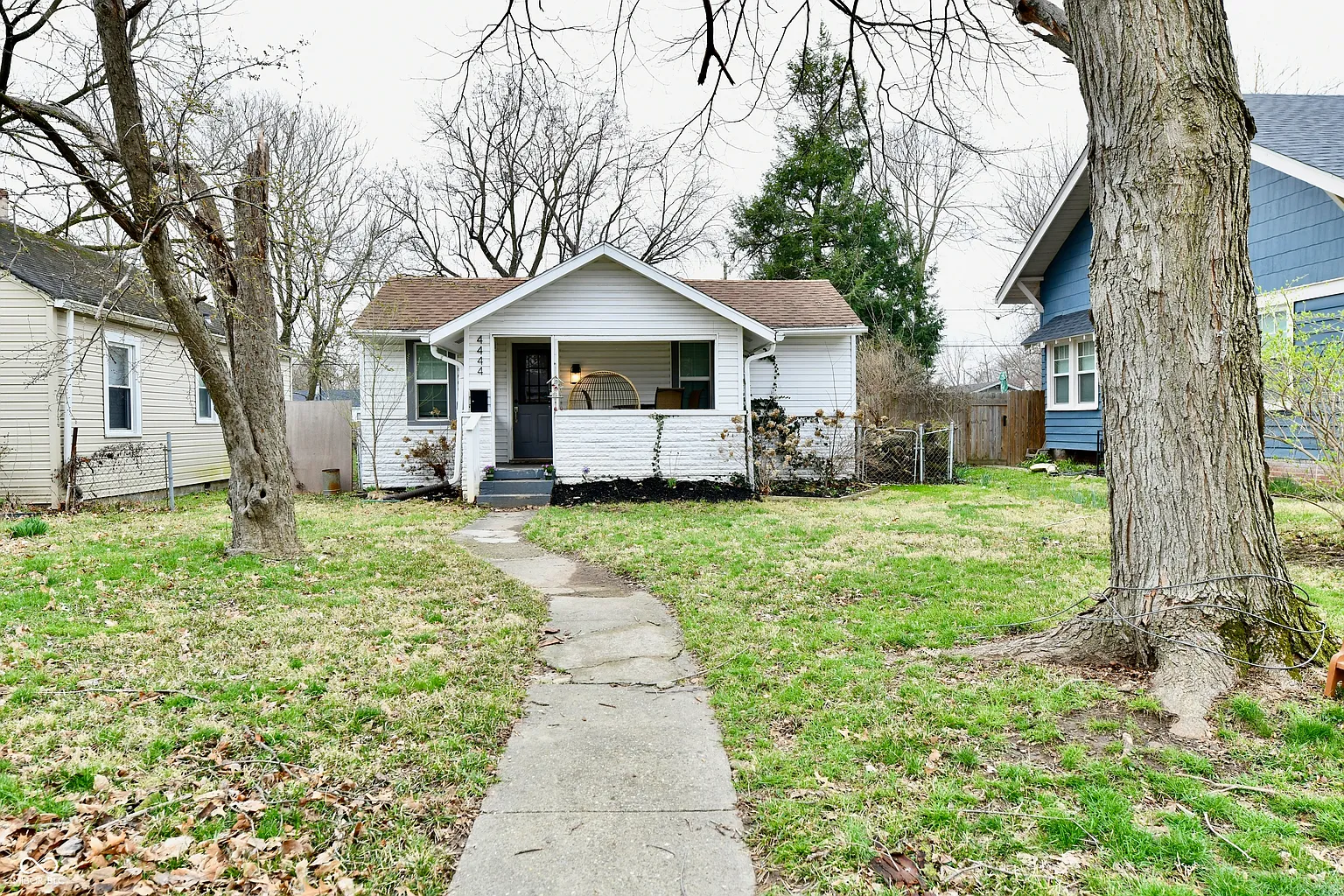 4444 Kingsley Dr photo 1
