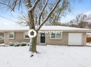 100 Woodland Rd, Lansing, KS 66043