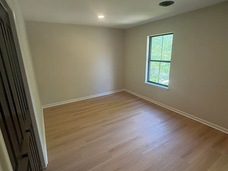 738 Merion Grn — Photo 17