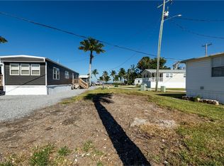 16978 Captains Dr, Bokeelia, FL 33922