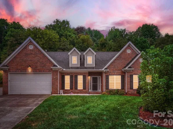 12015 Hampton Place Dr, Charlotte, NC 28269