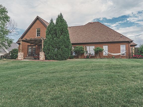 3rd image of 4574 Lake Forest Dr