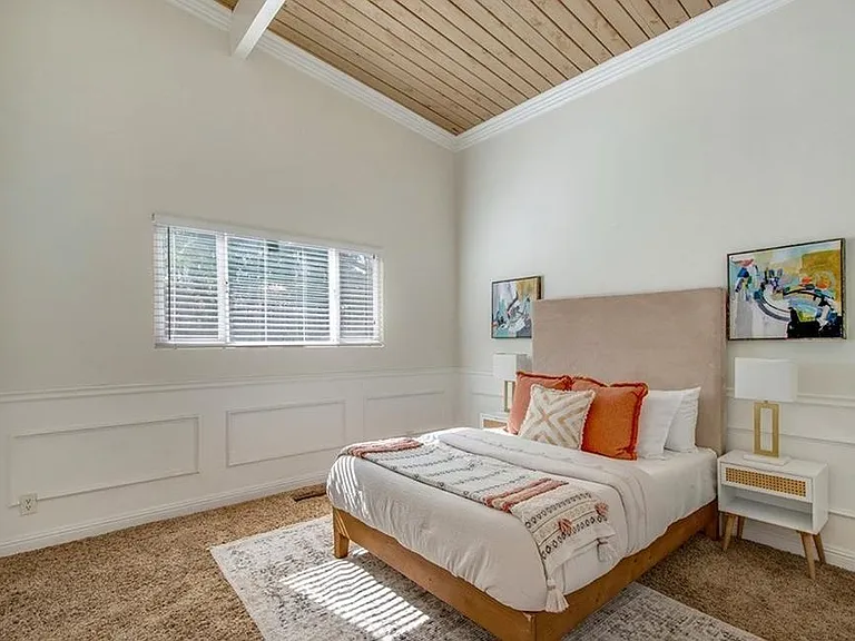 5102 Medina Rd — Photo 6