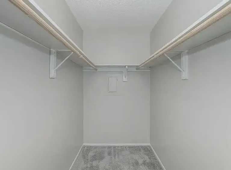 Mireya Apartment Homes — Photo 8
