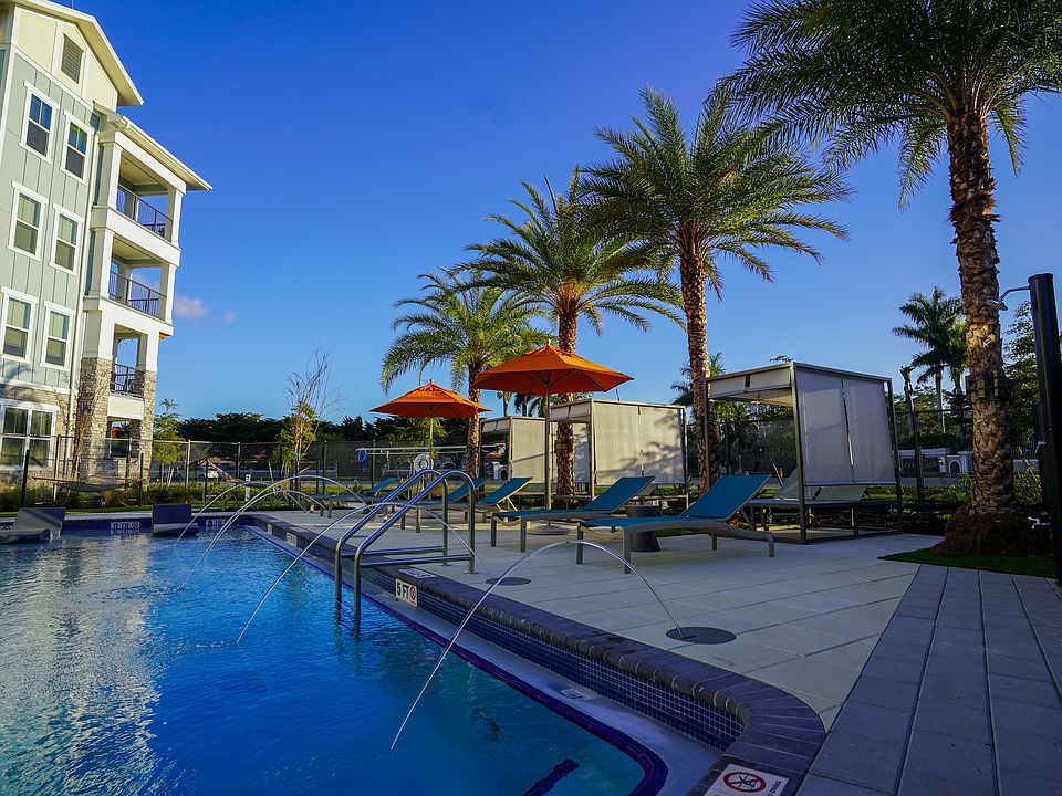 Maeva Representative Pool Area