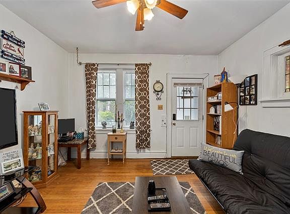 4th image of 4941 Potomac St