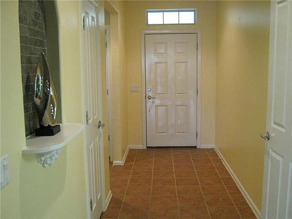 4th image of 336 King Elder Ln