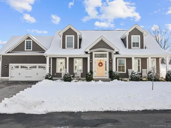 19 Lomartra Lane, Branford, CT 06405