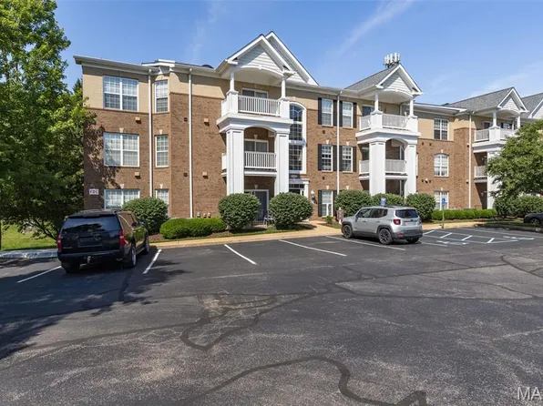 13115 Mill Crossing Ct APT 205, Saint Louis, MO 63141