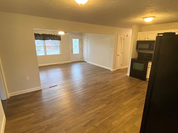 3rd image of 149 Southdale Dr
