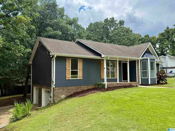 109 Cahaba Forest Dr, Trussville, AL 35173