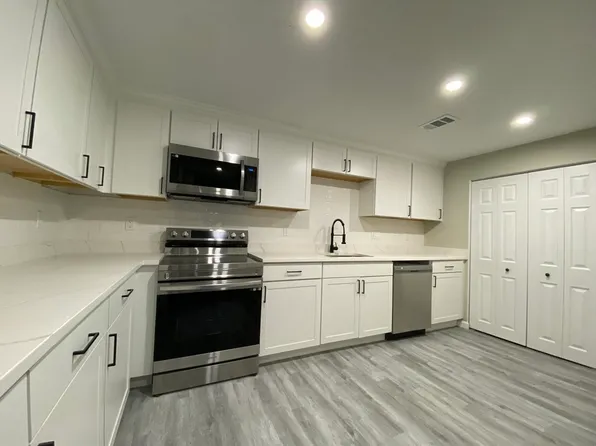 31 Elizabeth St APT G-2, Worcester, MA 01605