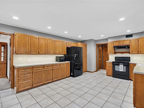 5th image of 2103 NE 85th Rd