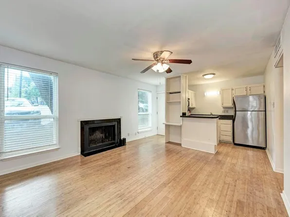 1000 W 26th St APT 113, Austin, TX 78705
