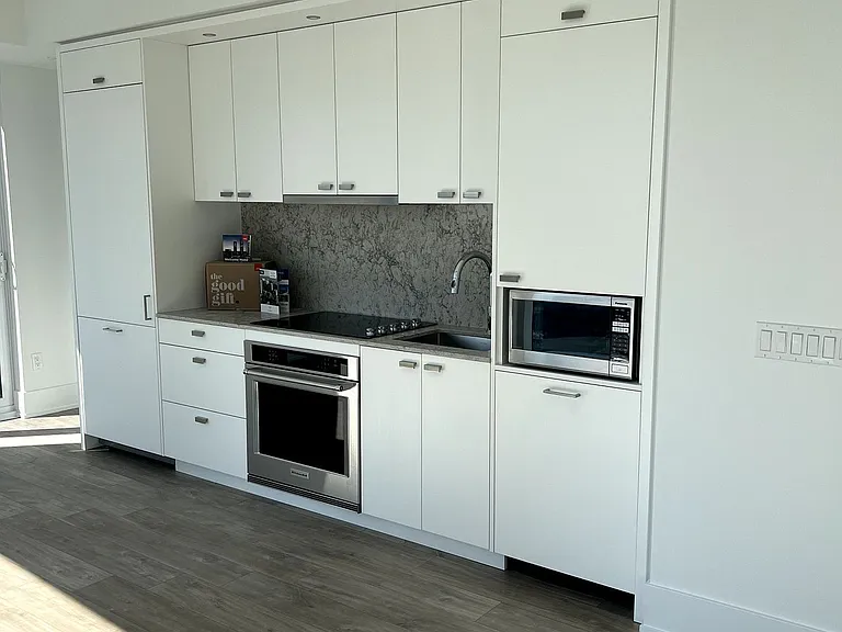 470 Front St W #1113 — Photo 15