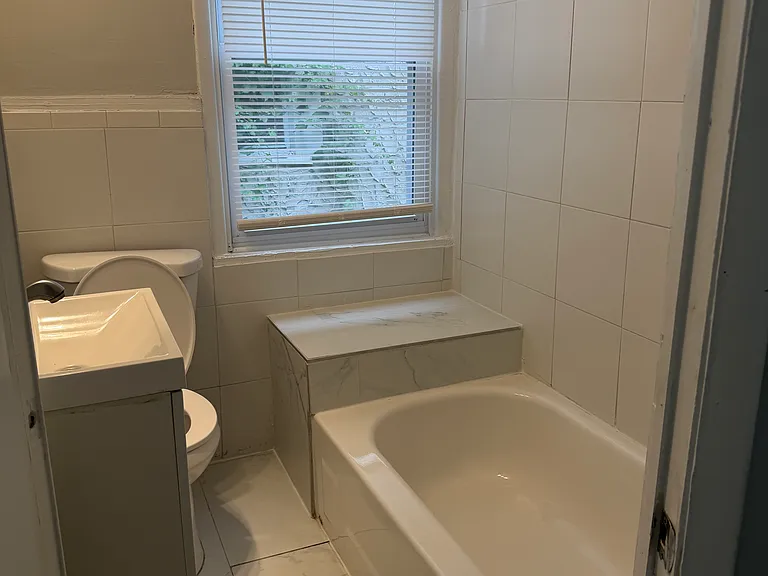 4449 N Cleveland St — Photo 5